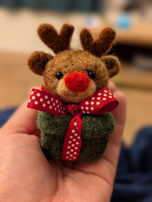 Felted Christmas cutie tree decoration